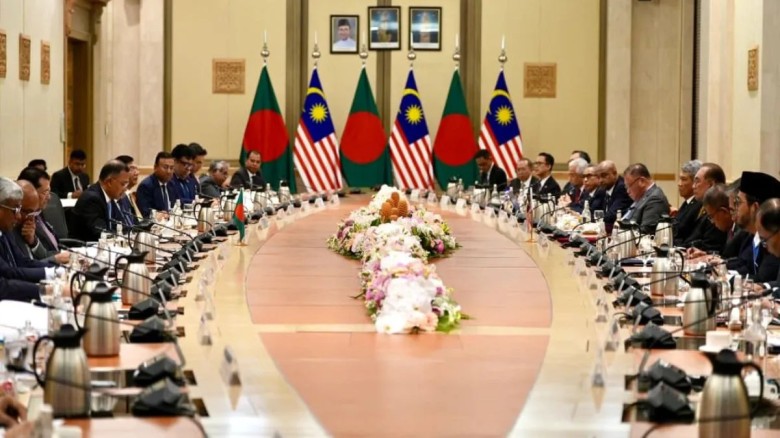 Meeting Begins Between Bangladesh PM and Malaysian Prime Min
