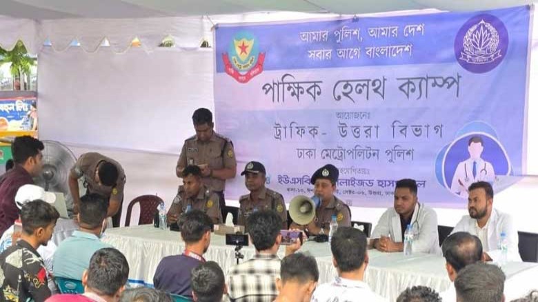 Free Health Service Camp by Traffic Police for Transport Wor