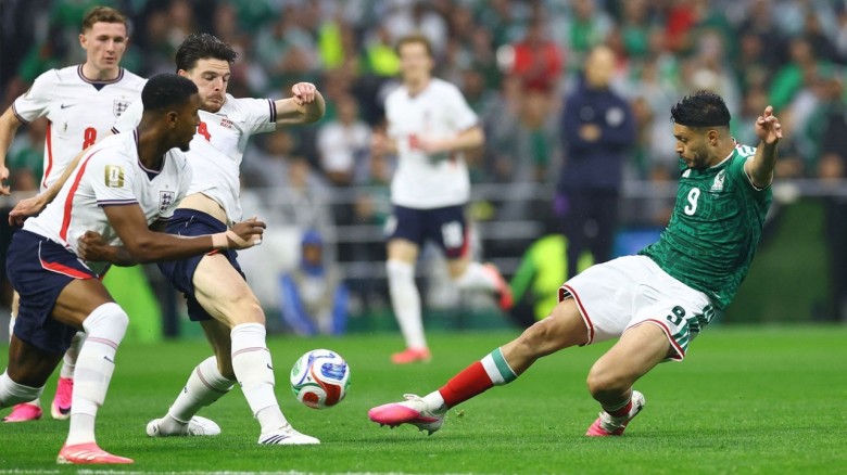 Ten-Man England Edge Mexico in Thriller to Reach World Cup Q