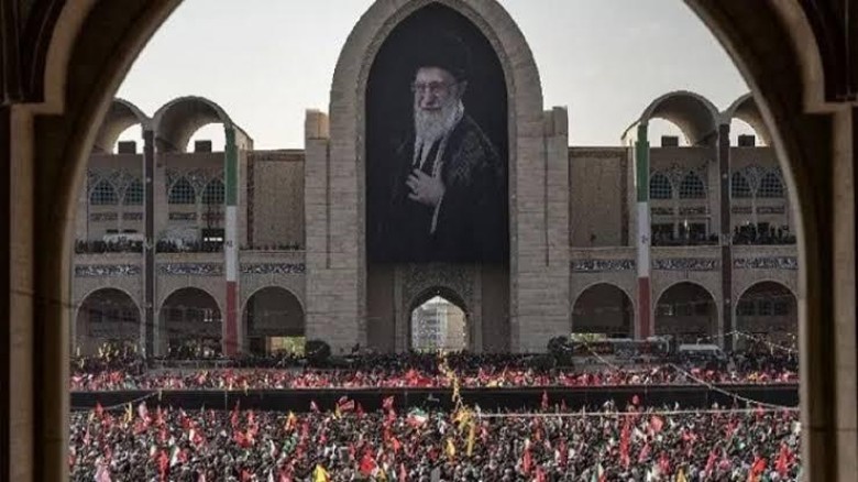 Iran Uses Khamenei's Farewell Ceremony to Reinforce Religiou