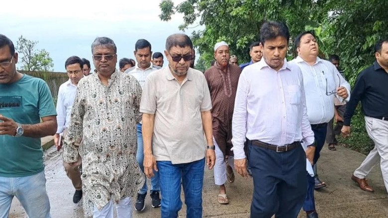 Health Minister Finds Expired Medicines During Surprise Visit to Morelganj Hospital