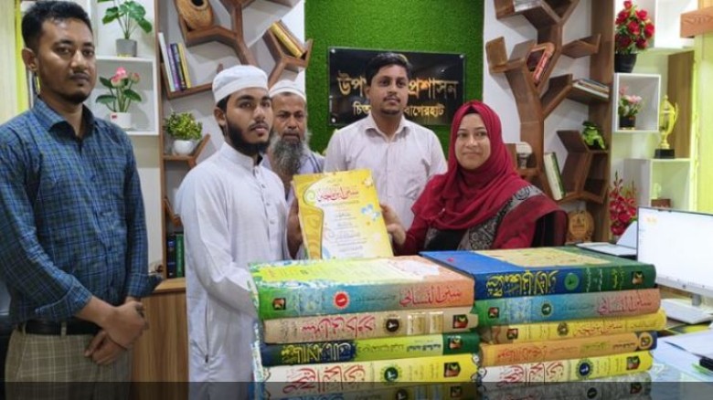 Chitalmari UNO Sets Humanitarian Example by Providing Books to Underprivileged Madrasa Student