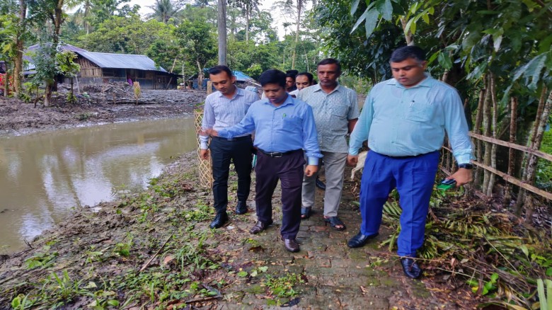 Khulna Divisional Commissioner Inspects Canal Project and La