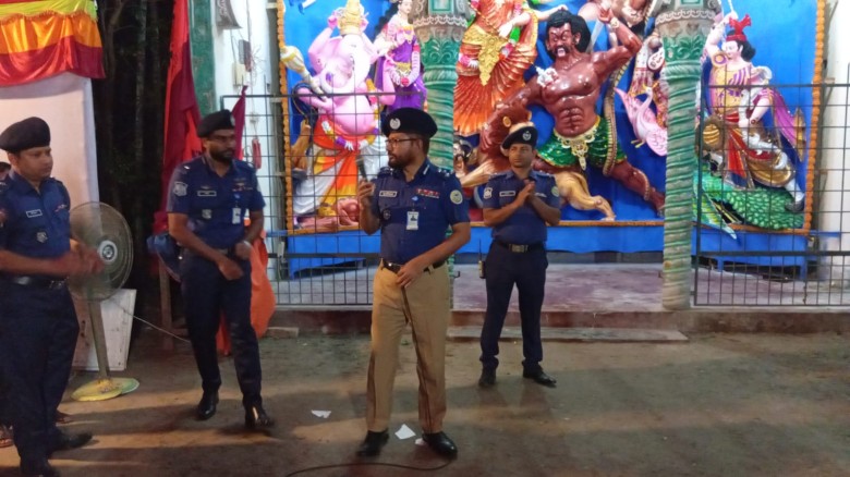 Barishal Range DIG Visits Durga Puja Mandap in Bhandaria